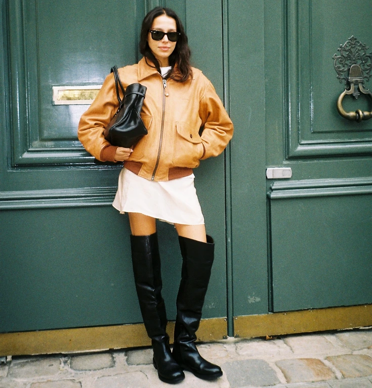 Jaqueta de cabedal laranja, street style